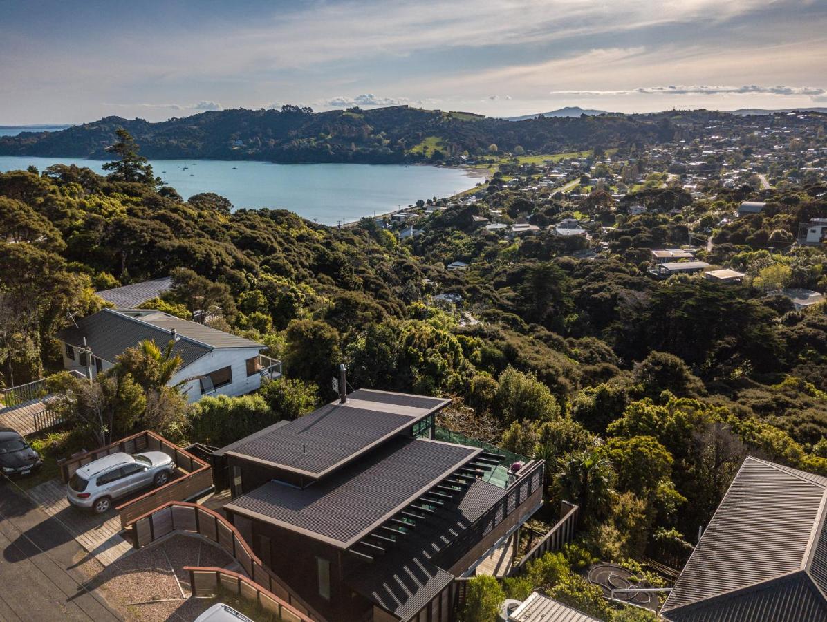 Вилла Taonga With Sea Views By Waiheke Unlimited Oneroa Экстерьер фото