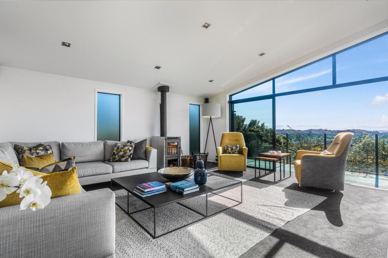 Вилла Taonga With Sea Views By Waiheke Unlimited Oneroa Экстерьер фото